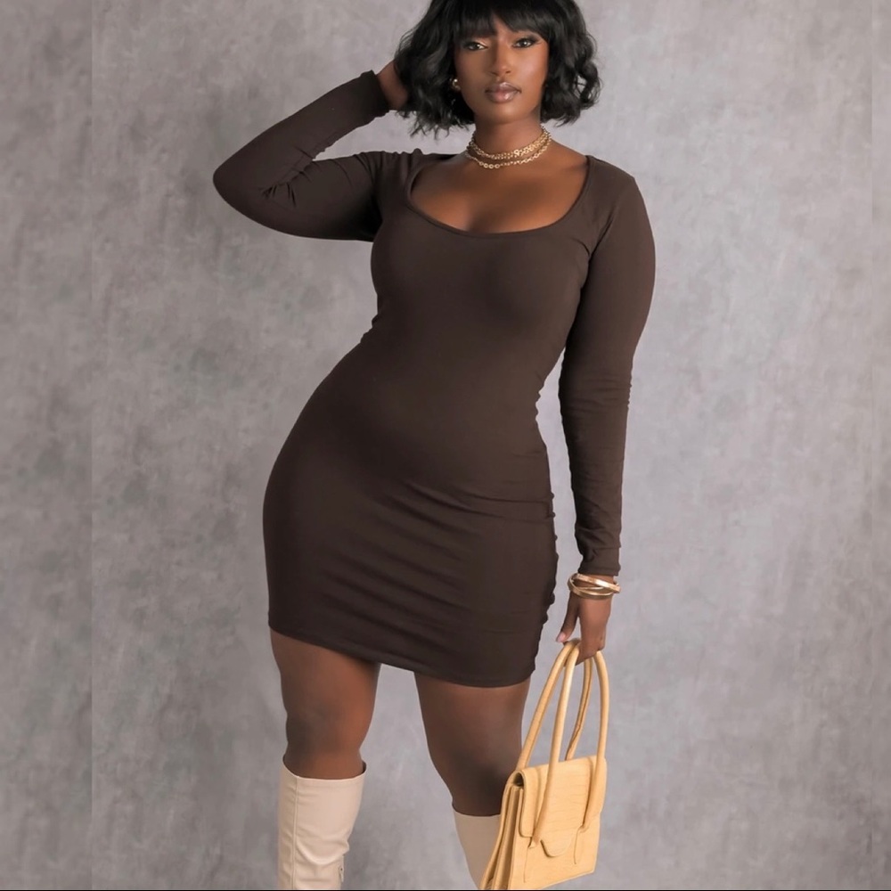 ESSENTIAL SCOOP NECK BODYCON MINI DRESS
